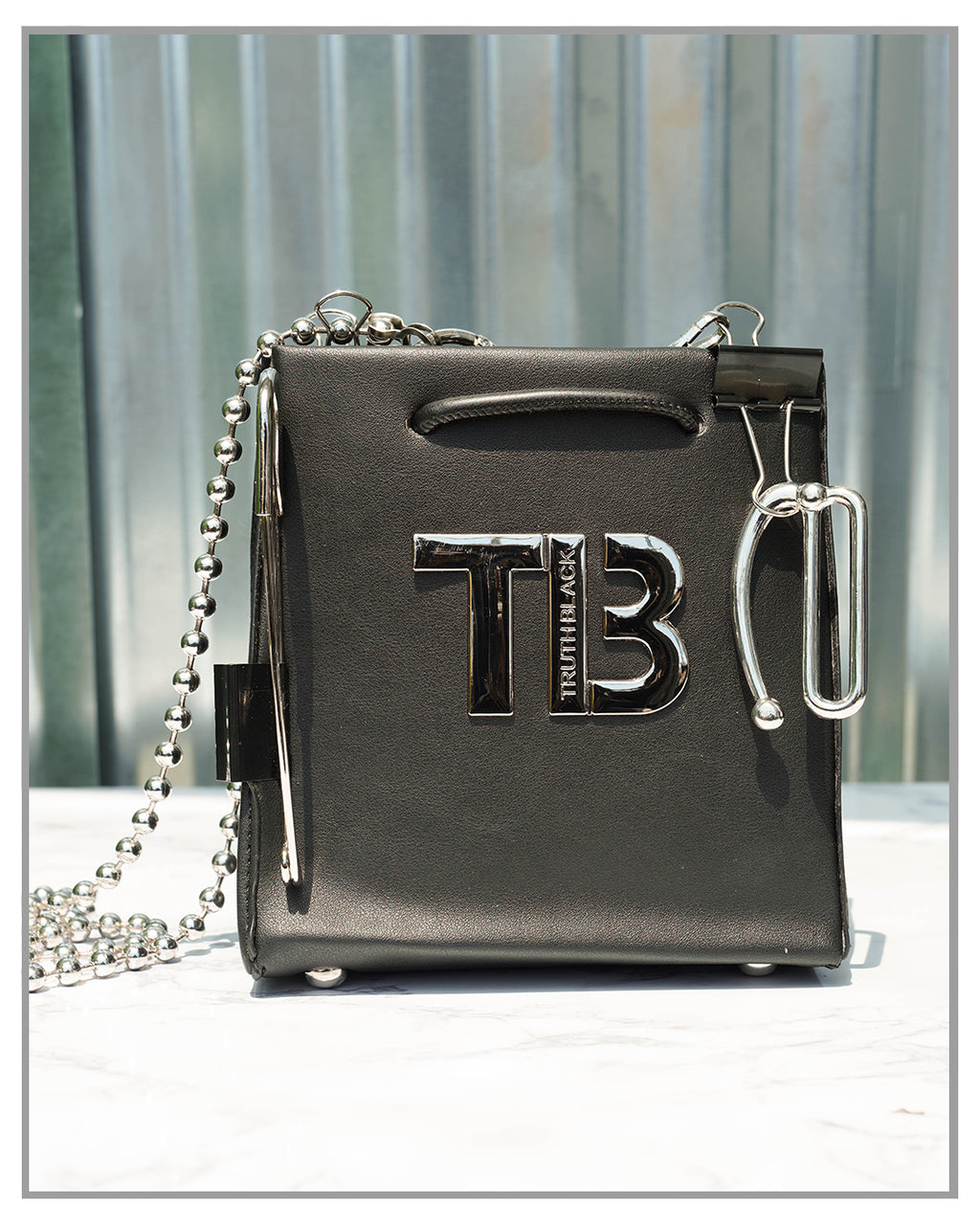 Pinned Black Gift Me Bag Mini - truthBlack