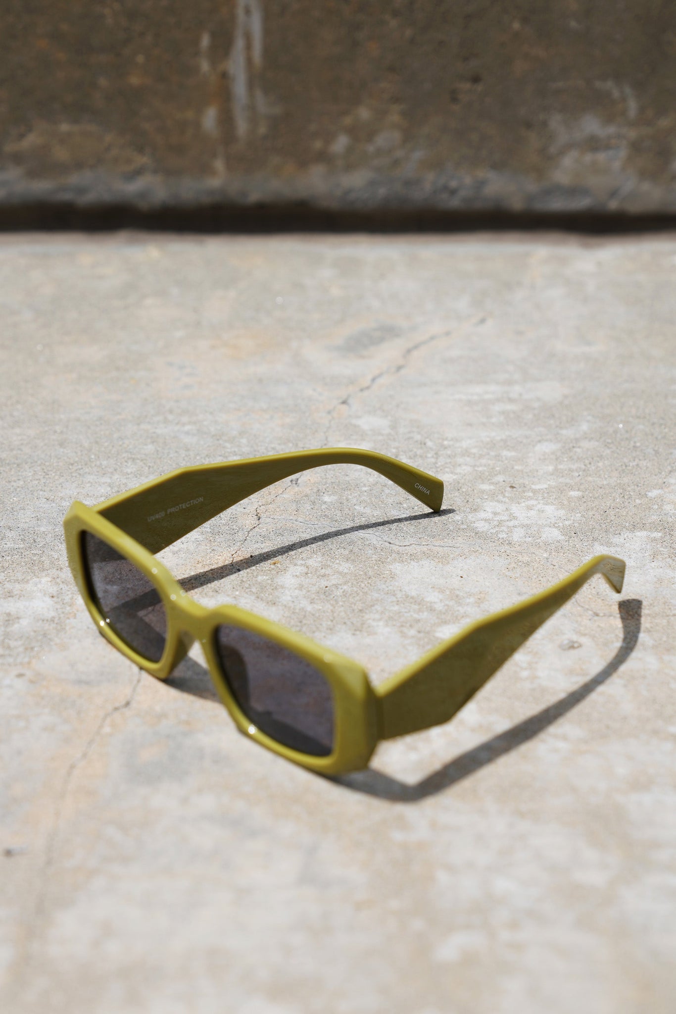 Olive Triangle Sunglasses - truthBlack