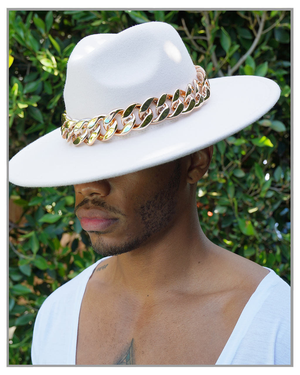 White Fedora Hat with Chain Band - truthBlack