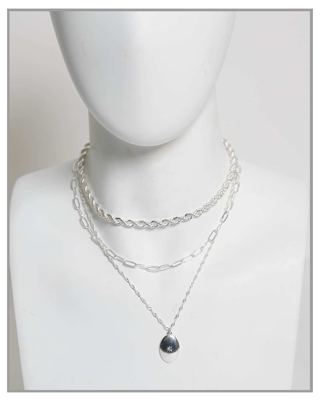 Stainless Oval Pendant 3-Layered Necklace - truthBlack