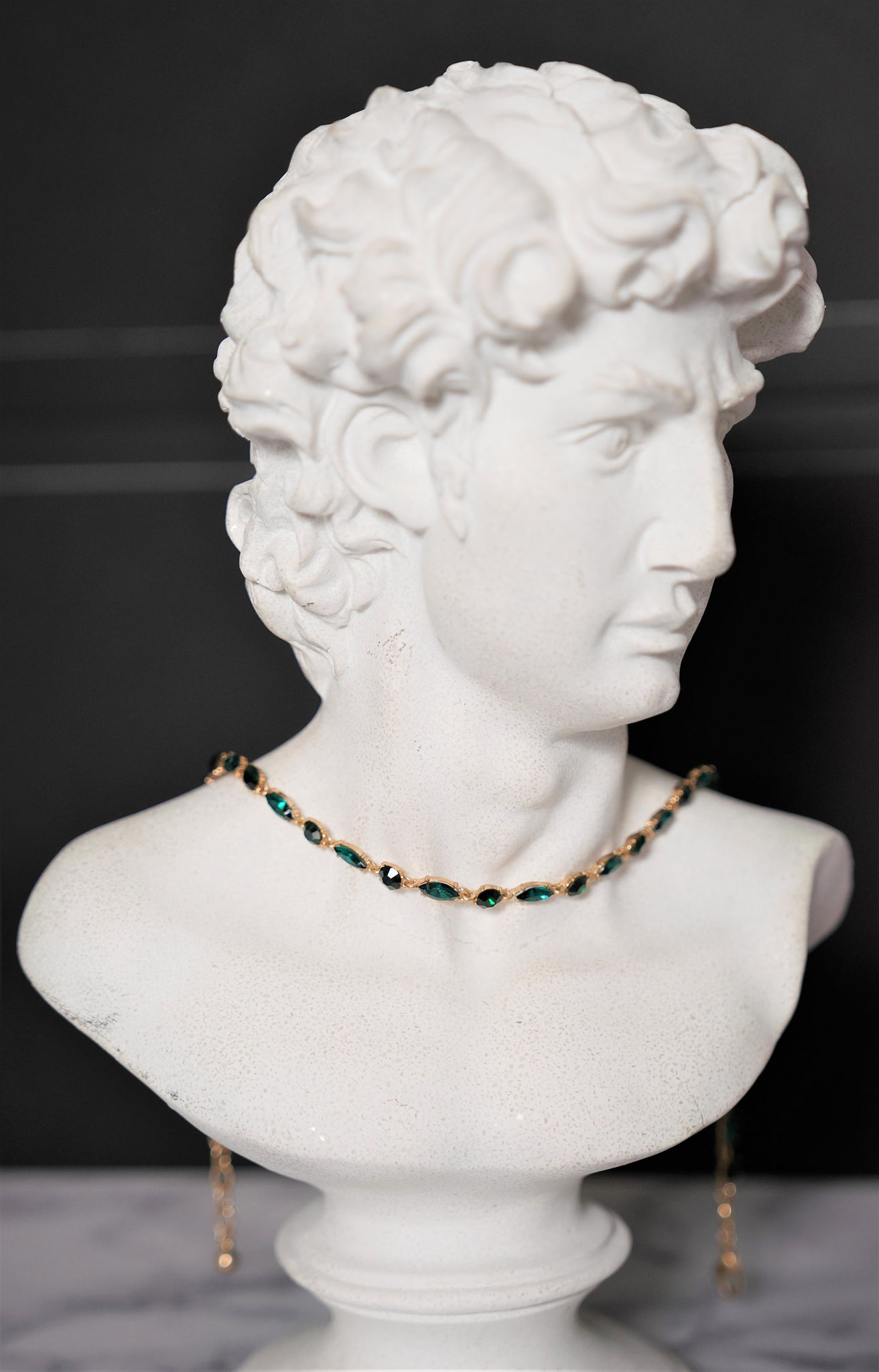 Everyday Emerald Chain Choker Necklace